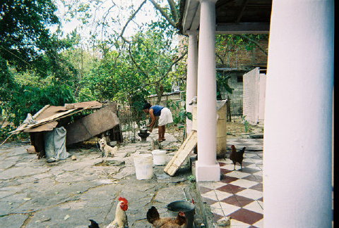 Casa de Milagros-Cocinando